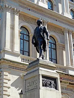 Department Prints: Statue of Robert Clive by the exterior of India Office (now the Foreign and Commonwealth Office) London