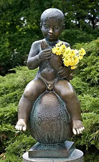 Trades Prints: The statuette of Franzl with a fish on a ball (František)