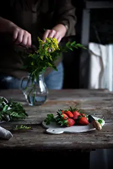 Stalk Prints: Strawberries in a country kitchen