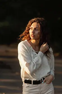 Niedlich Prints: Sunny Portrait One Beautiful Boys Curl Girls Model in A Vinted Sweater Walks In The Nature At Sunset 1102817515