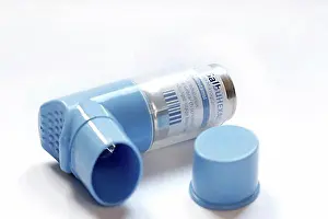 Studio Shots Prints: Symbolic image, asthma spray, inhaler with the drug Salbuhexal N on white background