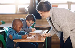 Notes Prints: Teacher, woman and help kid for education