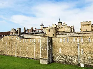 Wand Prints: Tower of London HDR High dynamic range HDR The Tower of London medieval castle and prison Copyright: xZoonar