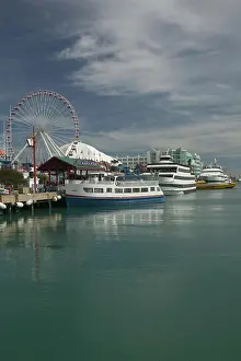 Tour Boat Prints: USA, Illinois, Chicago: Navy Pier & Chicago Tour Boats