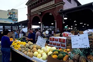 Produce Prints: USA, MICHIGAN, DETROIT, EASTERN MARKET, FRUIT AND PRODUCE STAND