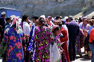 Market Prints: Uzbekistan, Bukhara, Market Scene, Gypsy Women Selling Fabrics