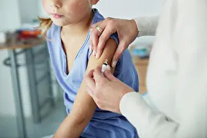 Woman Patient Prints: Vaccinating a child