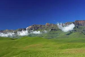 Outdoor Africa Prints: View of Drakensberg at Giants Castle