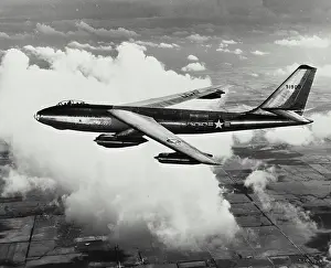 Aviation Prints: Vintage photograph. US Air Force Boeing B-47A Stratojet in flight