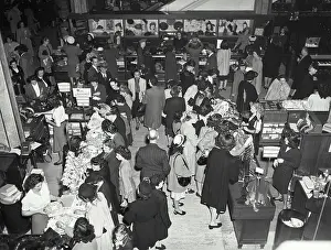 Goods Prints: Vintage photograph. Shopping crowd on main floor of R.H. Macy Company, New York City