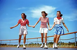 1940s Prints: Vintage roller skating fun in the sunshine