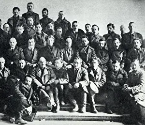 Soviet Prints: Vladimir Lenin in the group of delegates to the 9th Congress of the RCP (Bolsheviks)