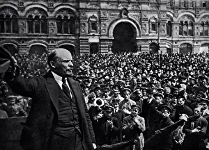 Revolution Prints: Vladimir Lenin on the Vsevobuch Parade on May 25