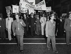 Countries Prints: Voters Protest in Cape Town.Photo Shows: The huge procession marching through the streets of Cape Town