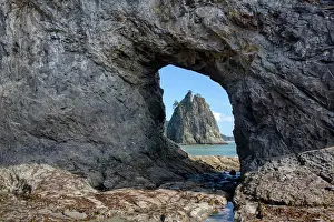 WA, Olympic National Park, Rialto Beach, Hole-in-the-Wall