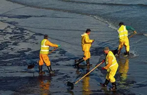 Cymru Prints: Wales, Pembrokeshire, Tenby, Workers Clearing Oil In Tenby Harbour From Sea Empress Spill