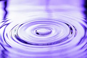 Frozen Prints: water drop splash on calm water base