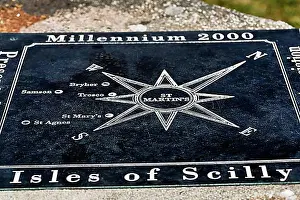 Inscription Prints: Wind rose on plaque with names and positions of islands