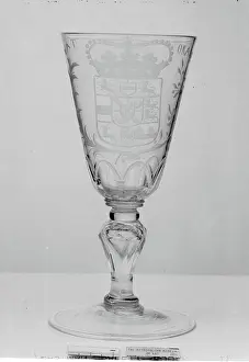 Wineglass Prints: Wineglass with arms of William V