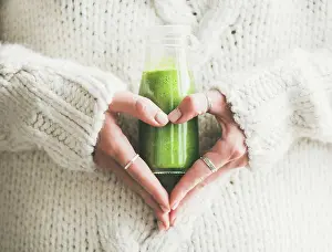 Sweater Prints: Winter seasonal smoothie drink detox