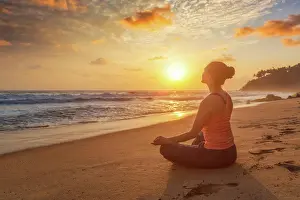 Flexible Prints: Woman doing yoga - meditate