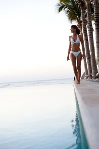 30 Years Prints: Woman holidays pool