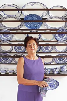 Proudly Prints: Woman by Plate Collection