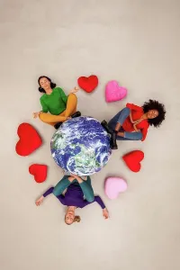 Terrestrial Prints: Three women meditating for the world