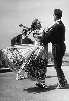 1952 Prints: Yugoslavs Arrive with 1¼ Tons of CostumesDragan Kalapis